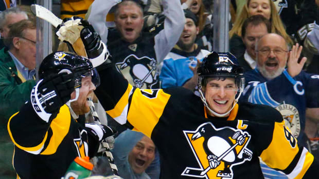 pittsburgh-penguins-sidney-crosby-tricky-angle-video.jpg